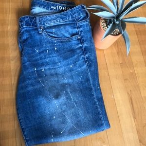 GAP Always Skinny paint splatter jeans. Size 33.